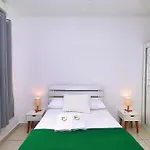 Otimo 2 Quartos Na Quadra Da Praia Para 6 Pessoas
